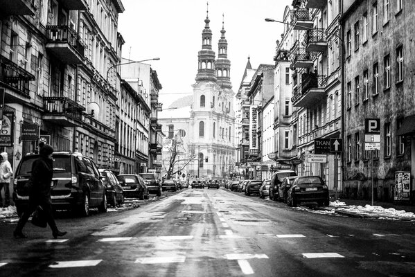 Foto in bianco e nero di una città in Polonia