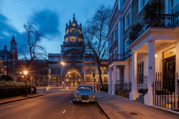 Großbritanniens Stadt am Abend