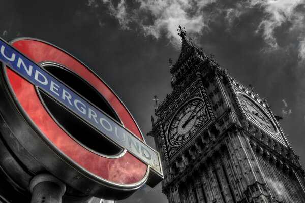 London England Big Ben black and white sign