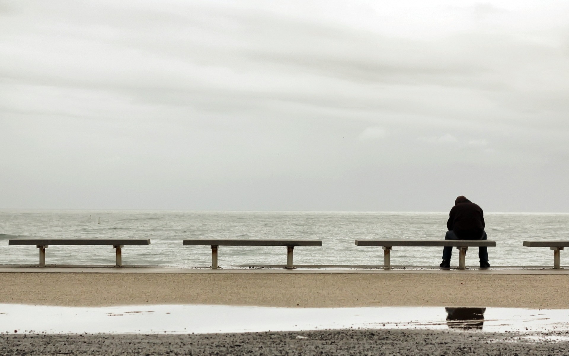 moe loneliness mood sea bench