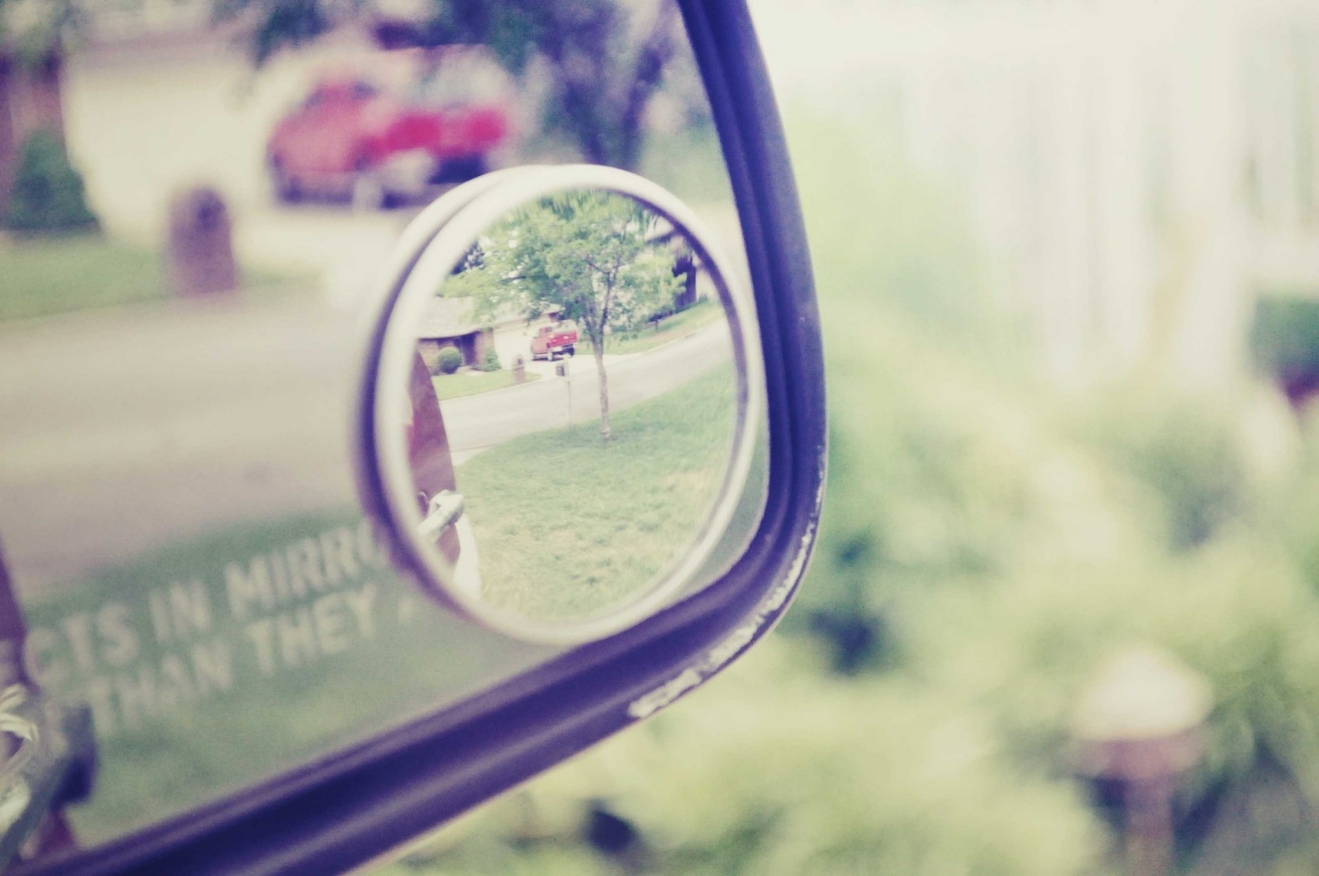 sarah voiture miroirs