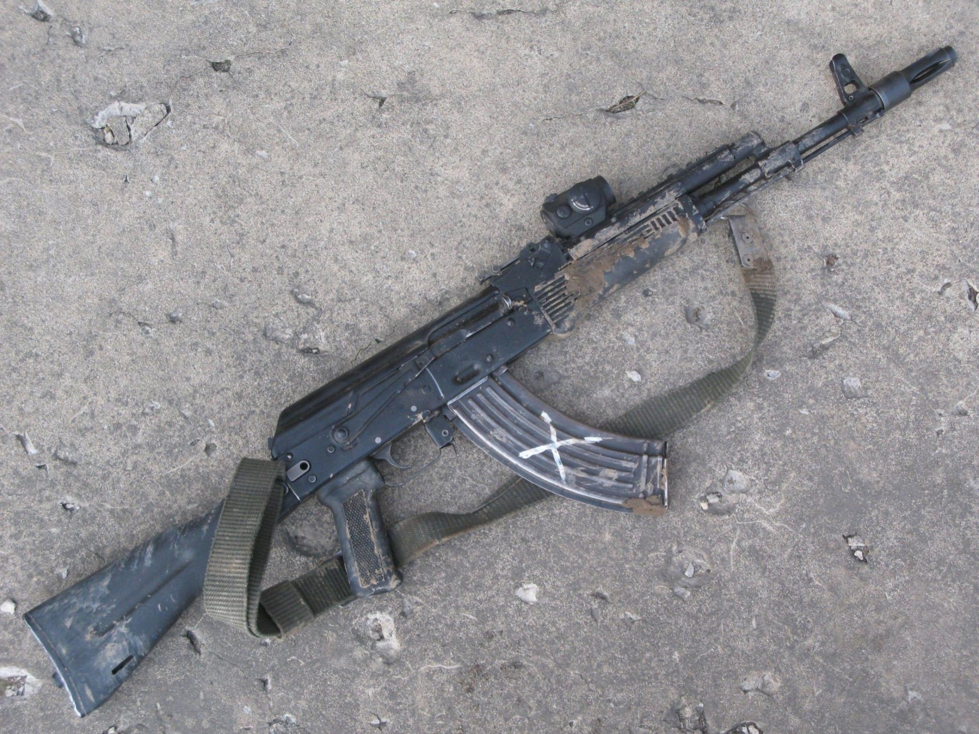 kalash ak-74 que ce soit une merde kalachnikov sale automatique