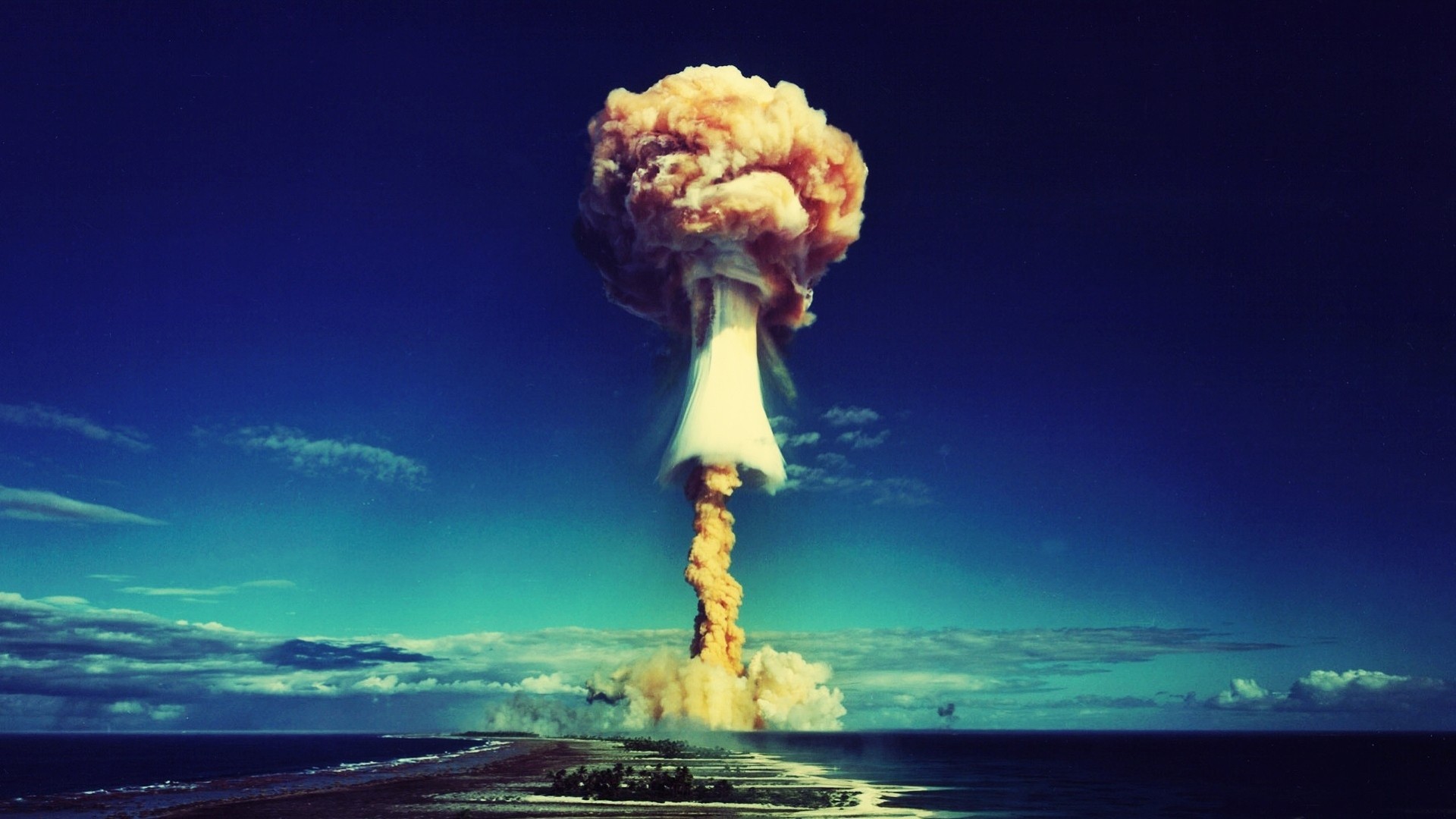 atomic bomb explosion mushroom bomb