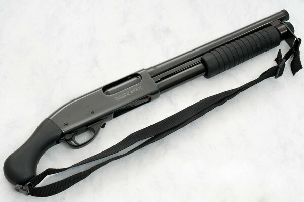 Image of a cool vp870 shotgun on a white background