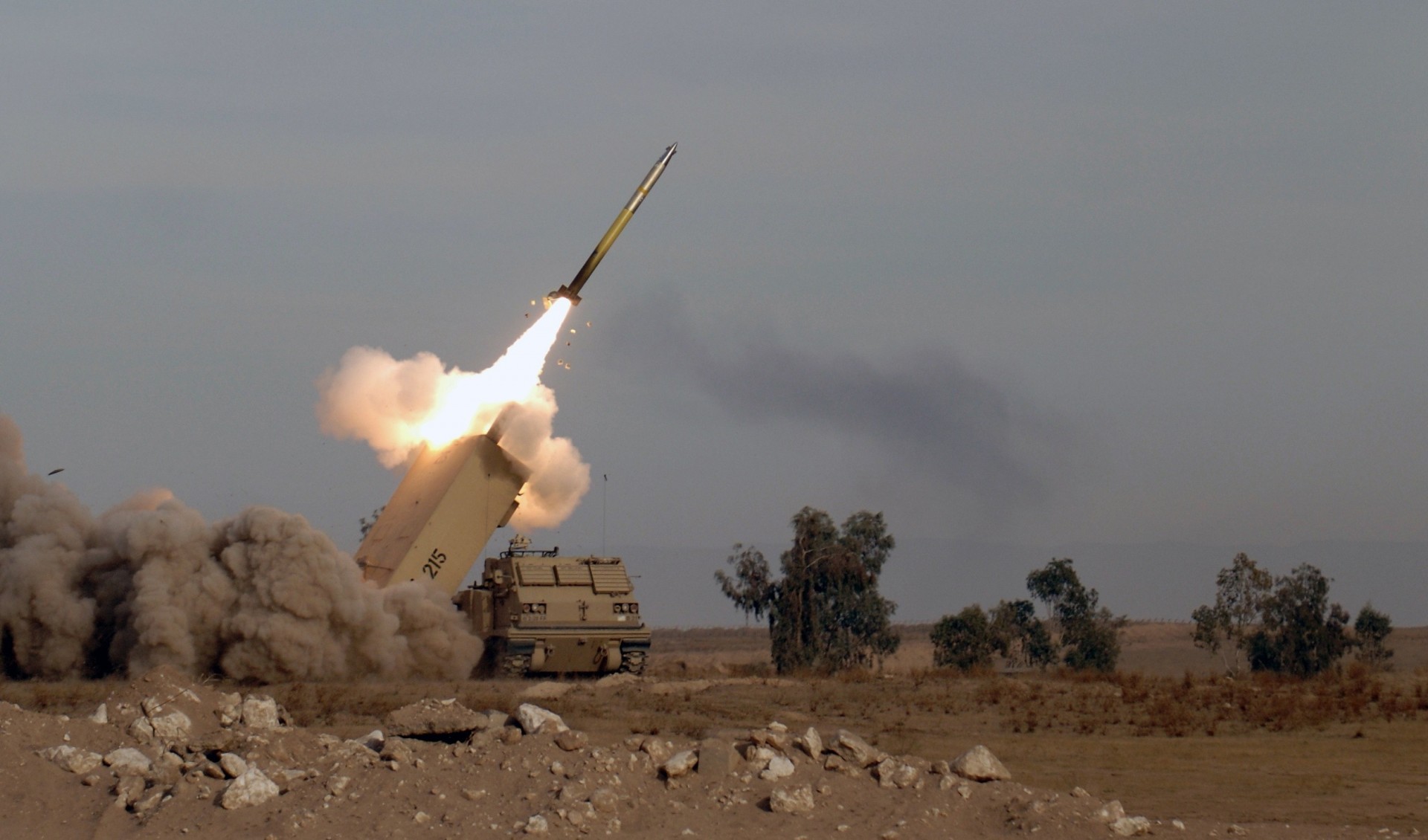 mlrs impulsado gris militar