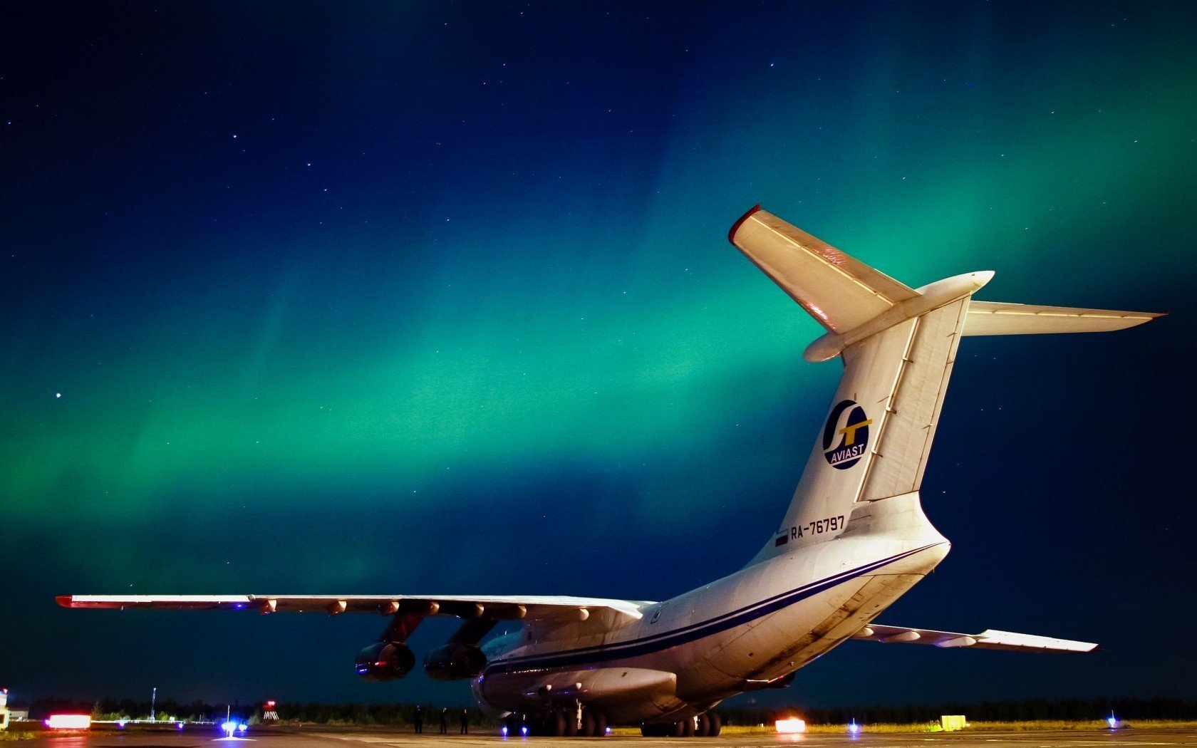 il-76td noc zorza polarna samolot