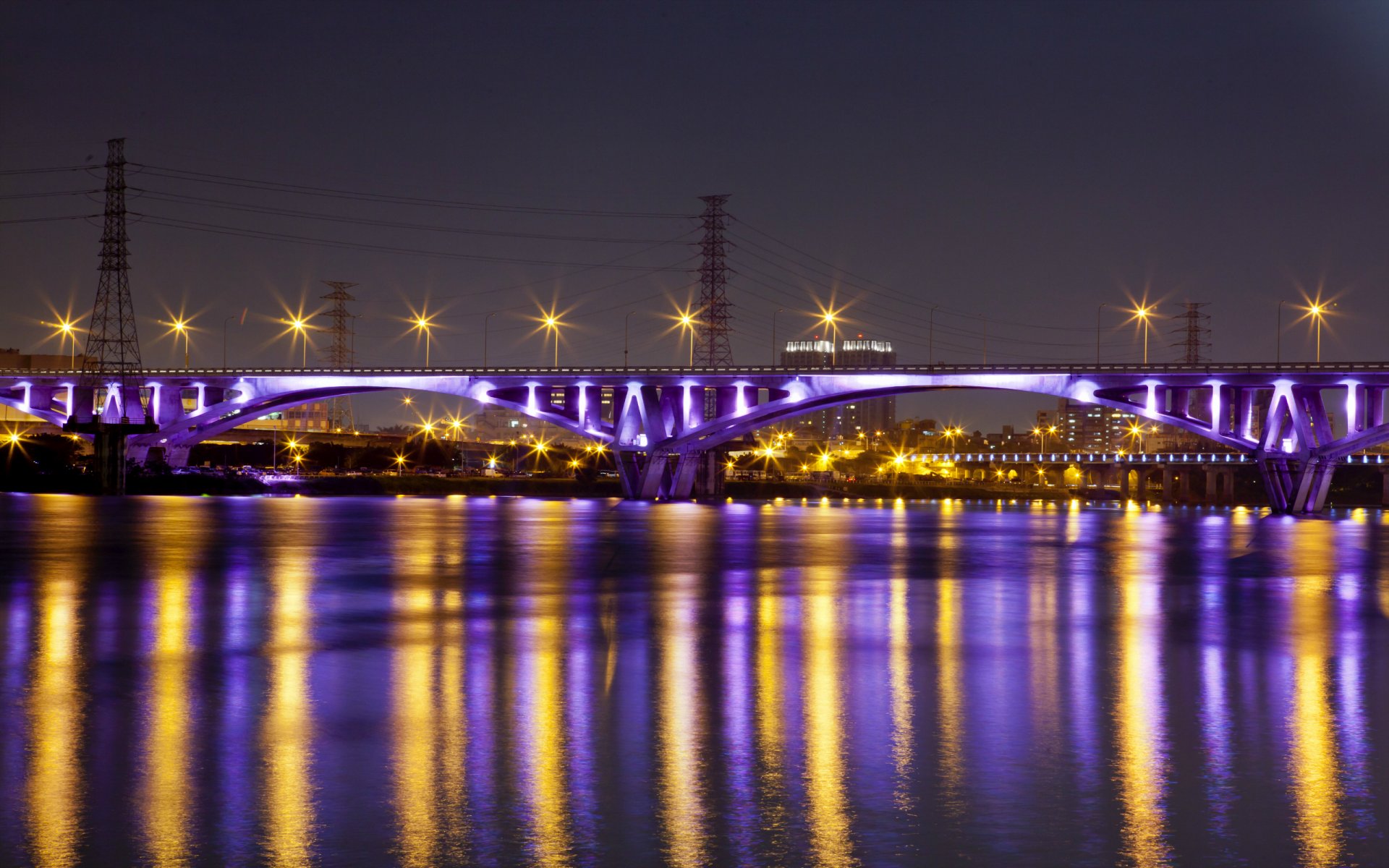 cina taiwan taipei città notte ponte luci fiume riflessione luci retroilluminazione