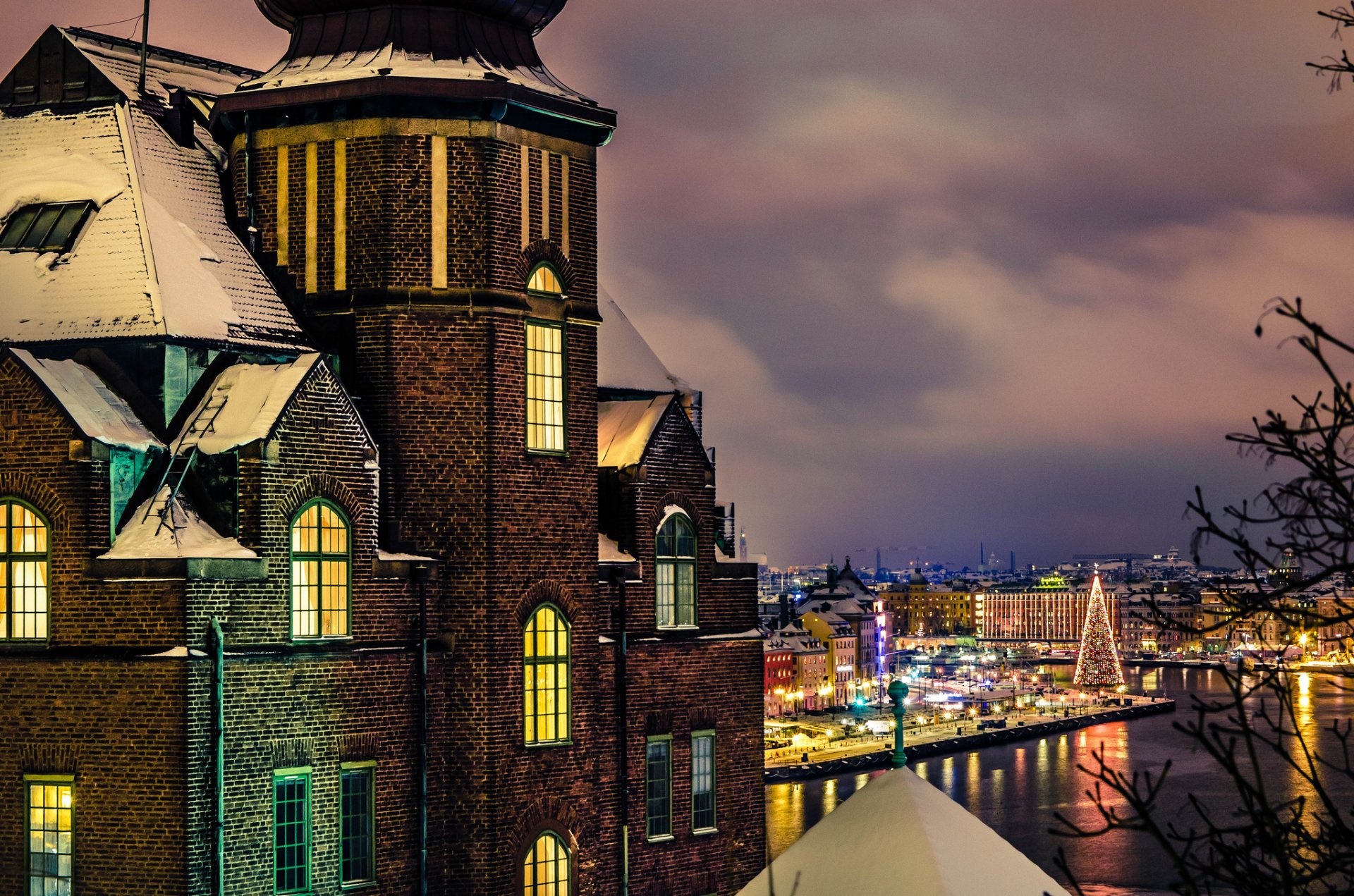 schweden stockholm stadt abend haus gebäude fenster licht winter schnee feiertage