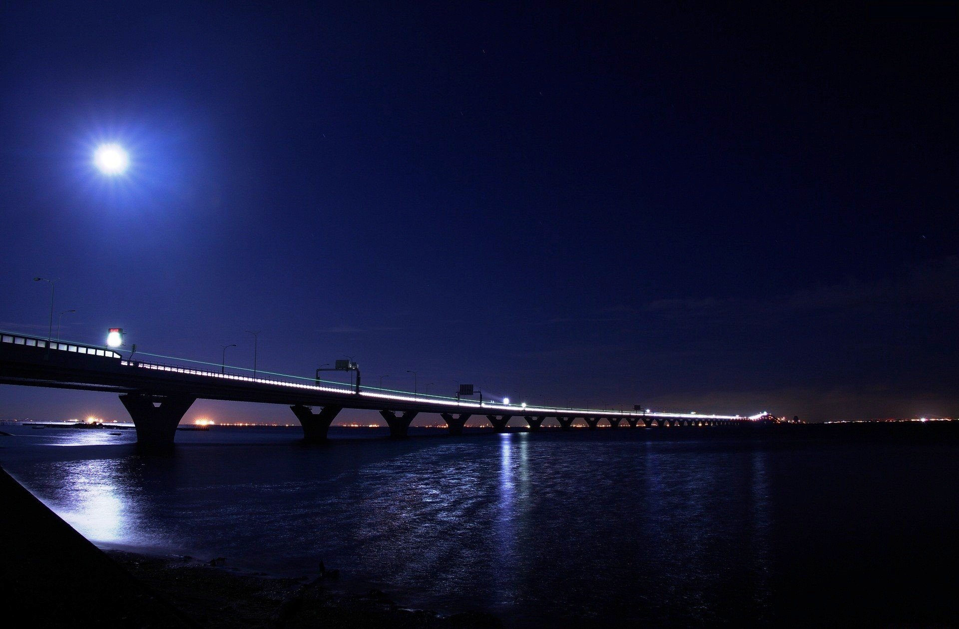 stadt brücke nacht mond licht lichter wasser fluss