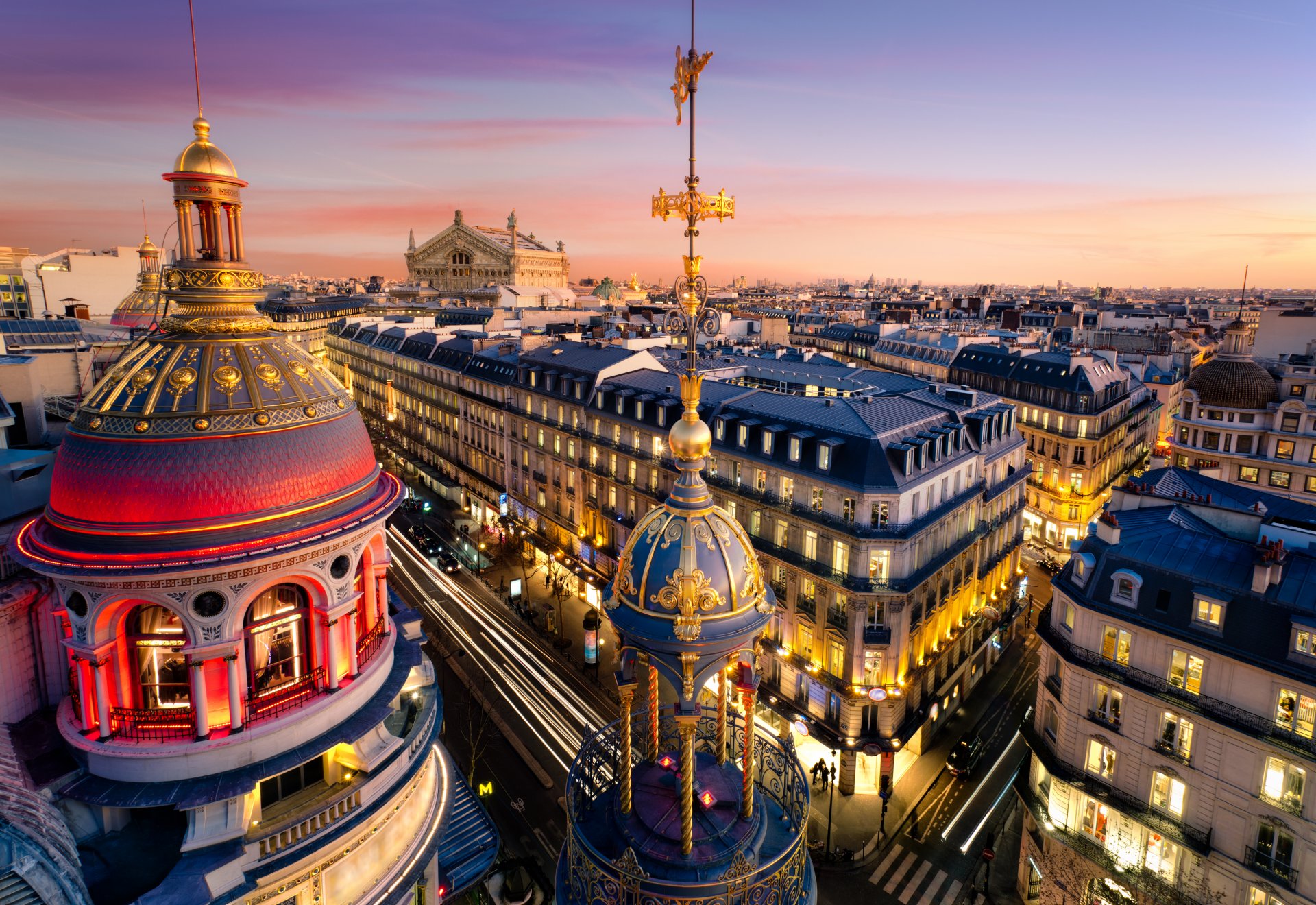 grand opéra opéra garnier ile de france paryż francja grand opera opera paryska ile de france miasto wieczór domy budynki pałac dachy kopuły