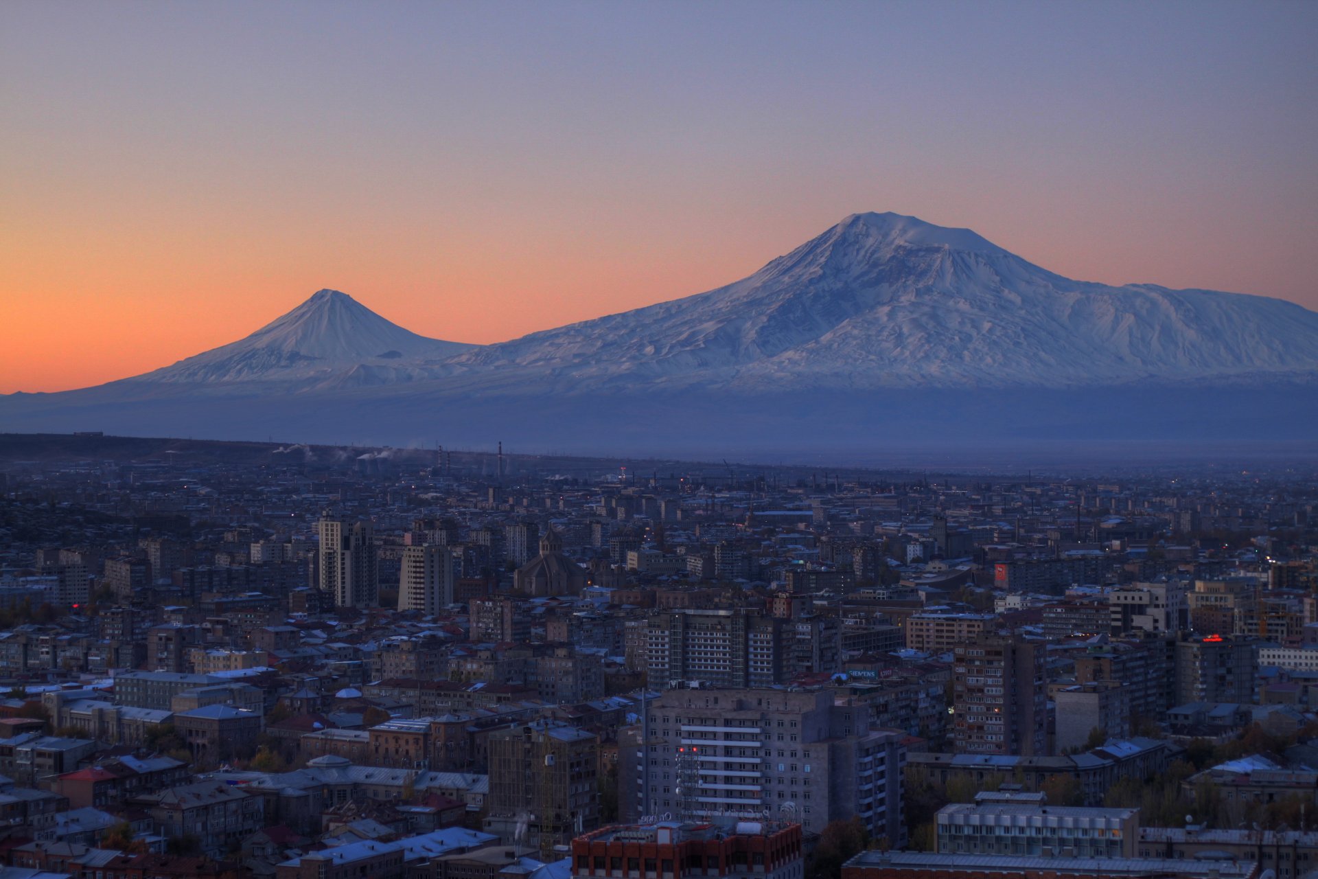 armenia yerevan città montagna paesaggio casa ararat sfondi