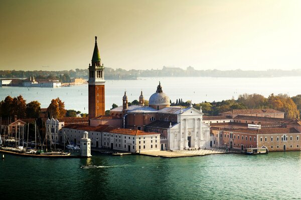 Venezianische Architektur Wasser und Gebäude