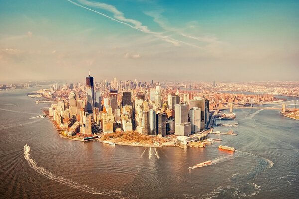 Ships on the river around New York