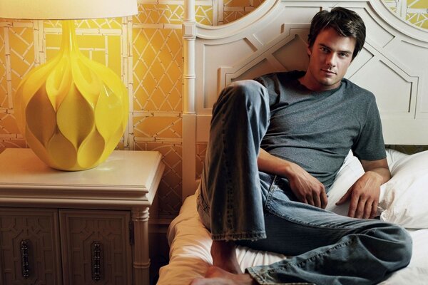 Josh Duhamel s Pajama Photoshoot