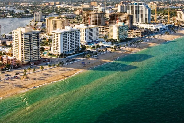 A resort town in the state of Florida