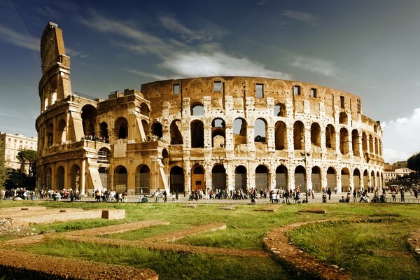 Antico anfiteatro. Storia d Italia