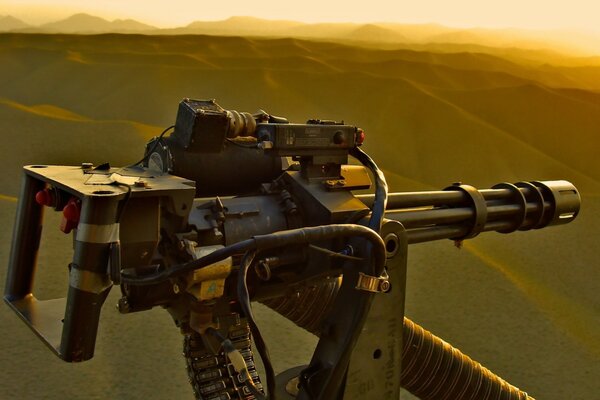 Foto mitragliatrice minigun arma