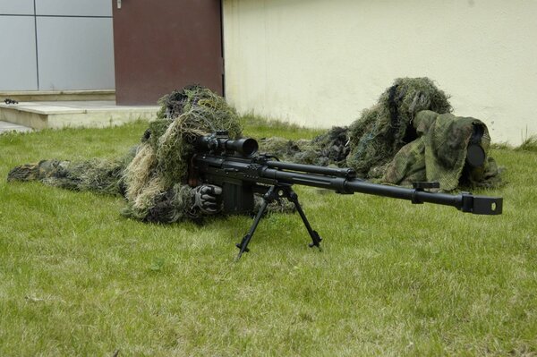 Sniper training. Rifle shooting