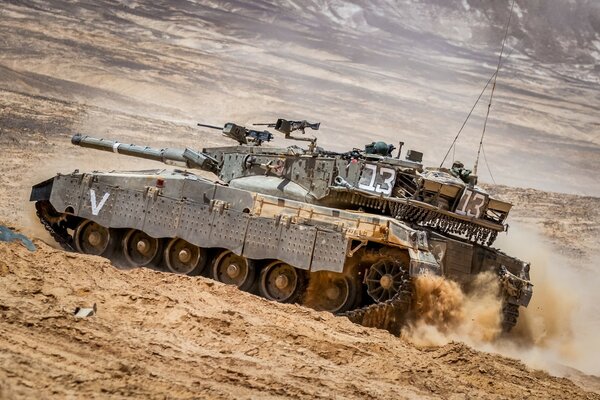 Tanque de batalla israelí Merkava