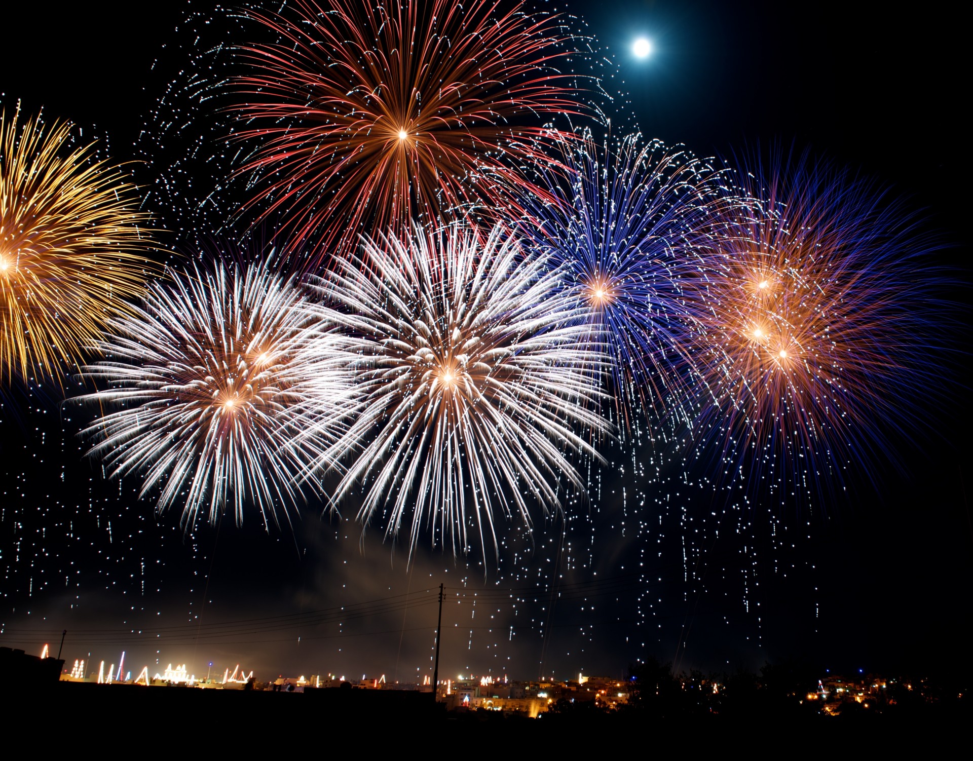 luci notte capodanno fuochi d artificio città cielo vacanze