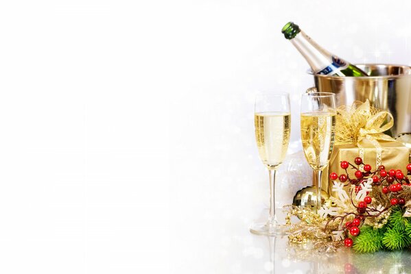 Weihnachten Hintergrund Champagner und Geschenke