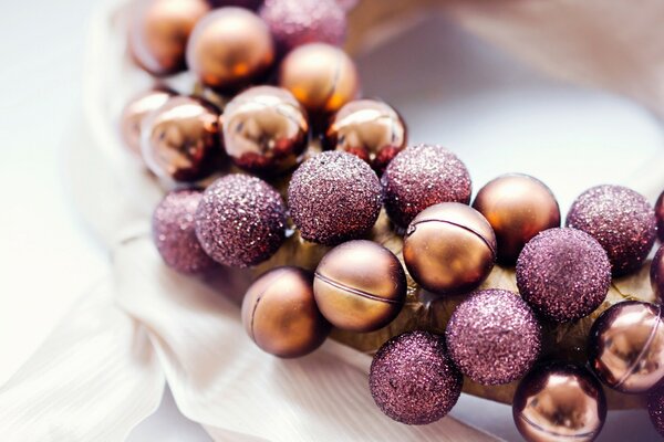 Christmas decorations in the form of balls