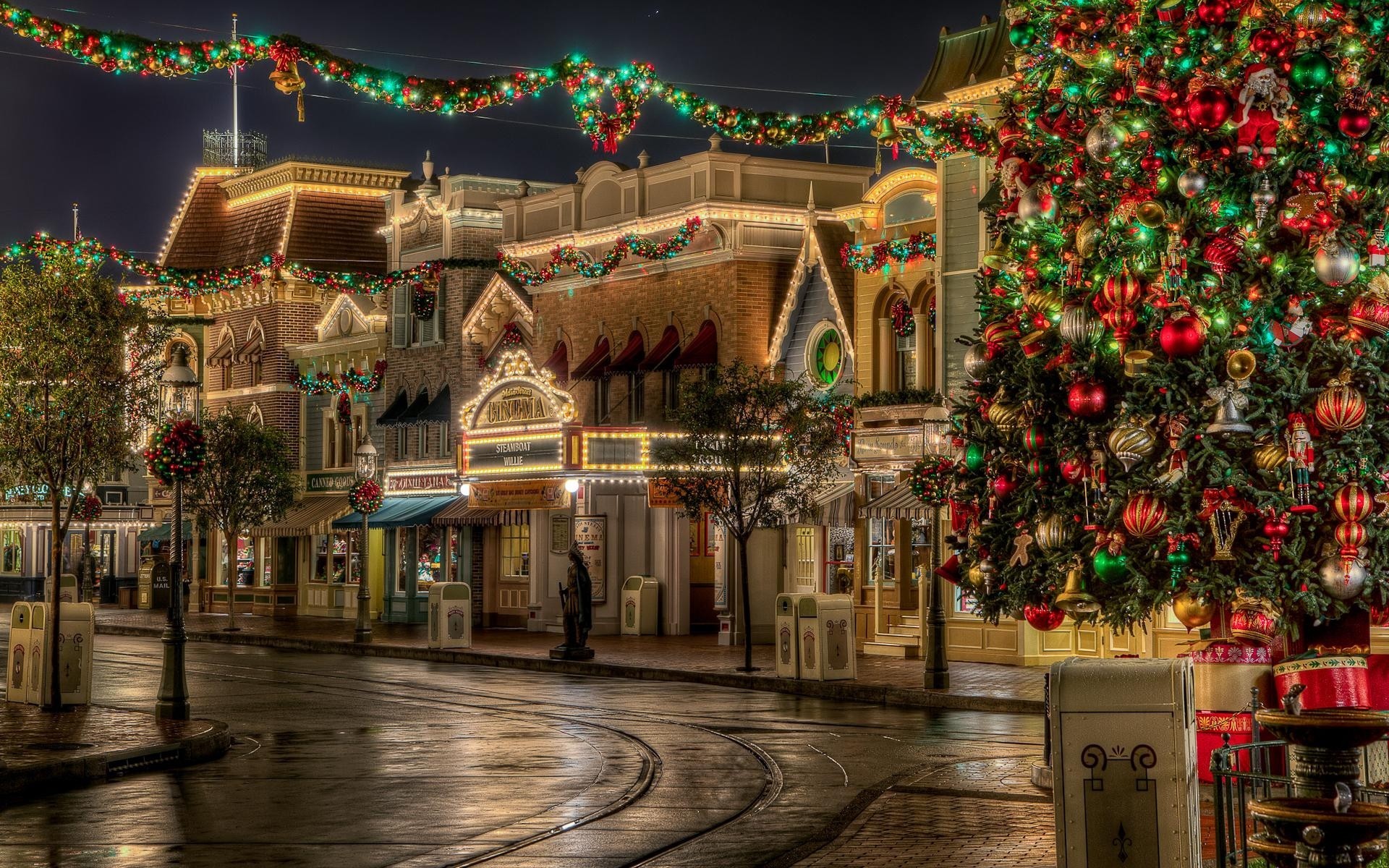 christmas tree street greeting all town balls new year