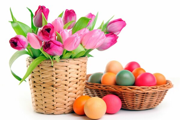 Flores y huevos de Pascua