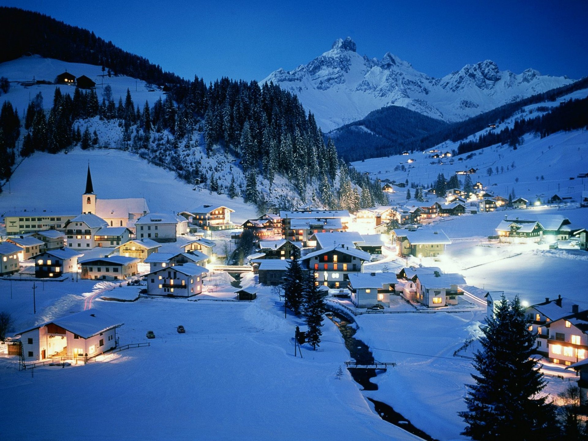 autriche station balnéaire hiver nuit