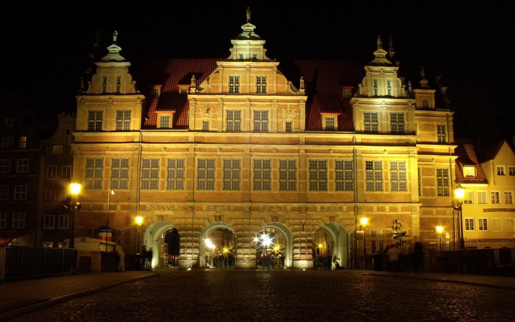 city at night golden gate gdansk night