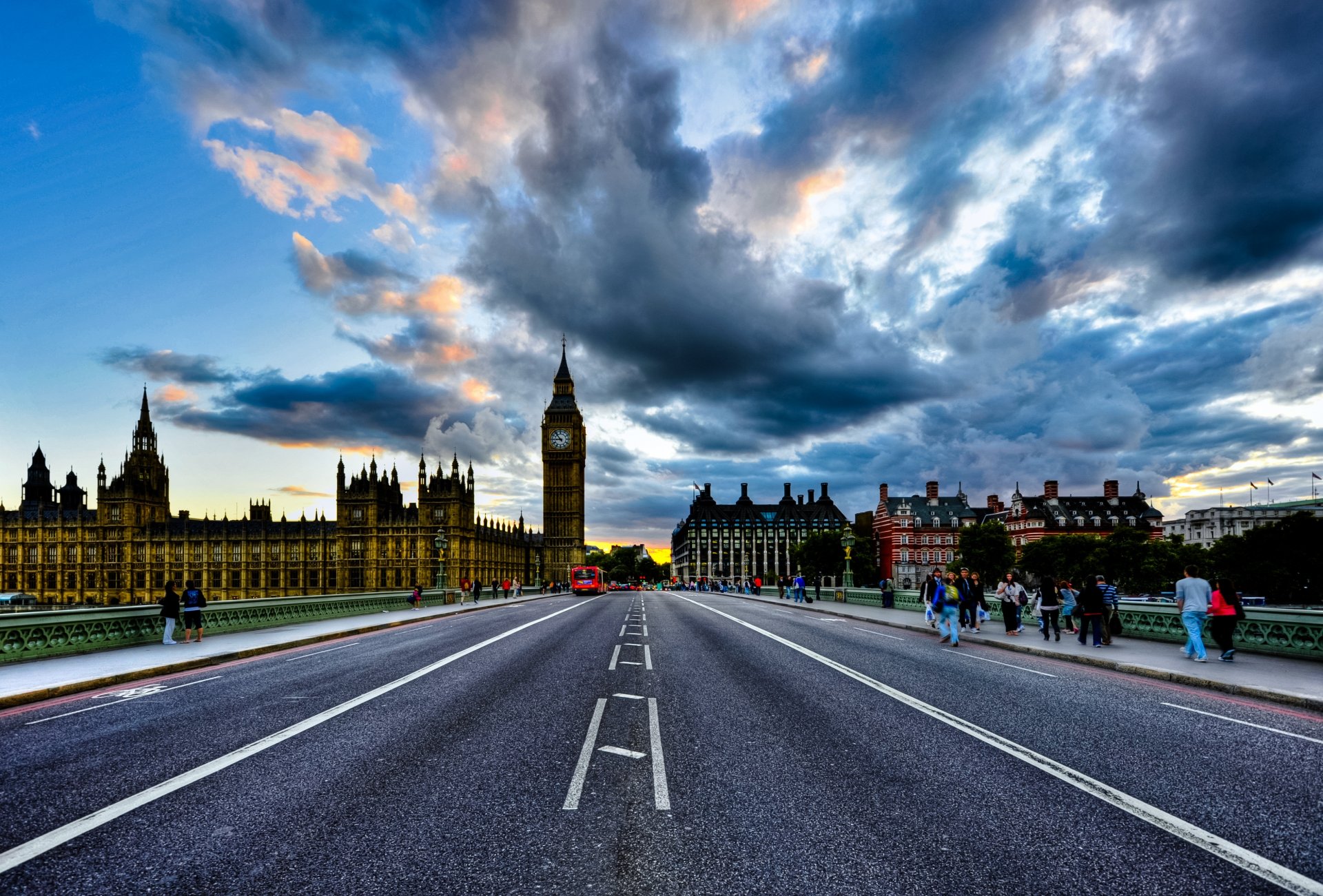 pałac westminsterski izby parlamentu big ben chmury anglia londyn wielka brytania