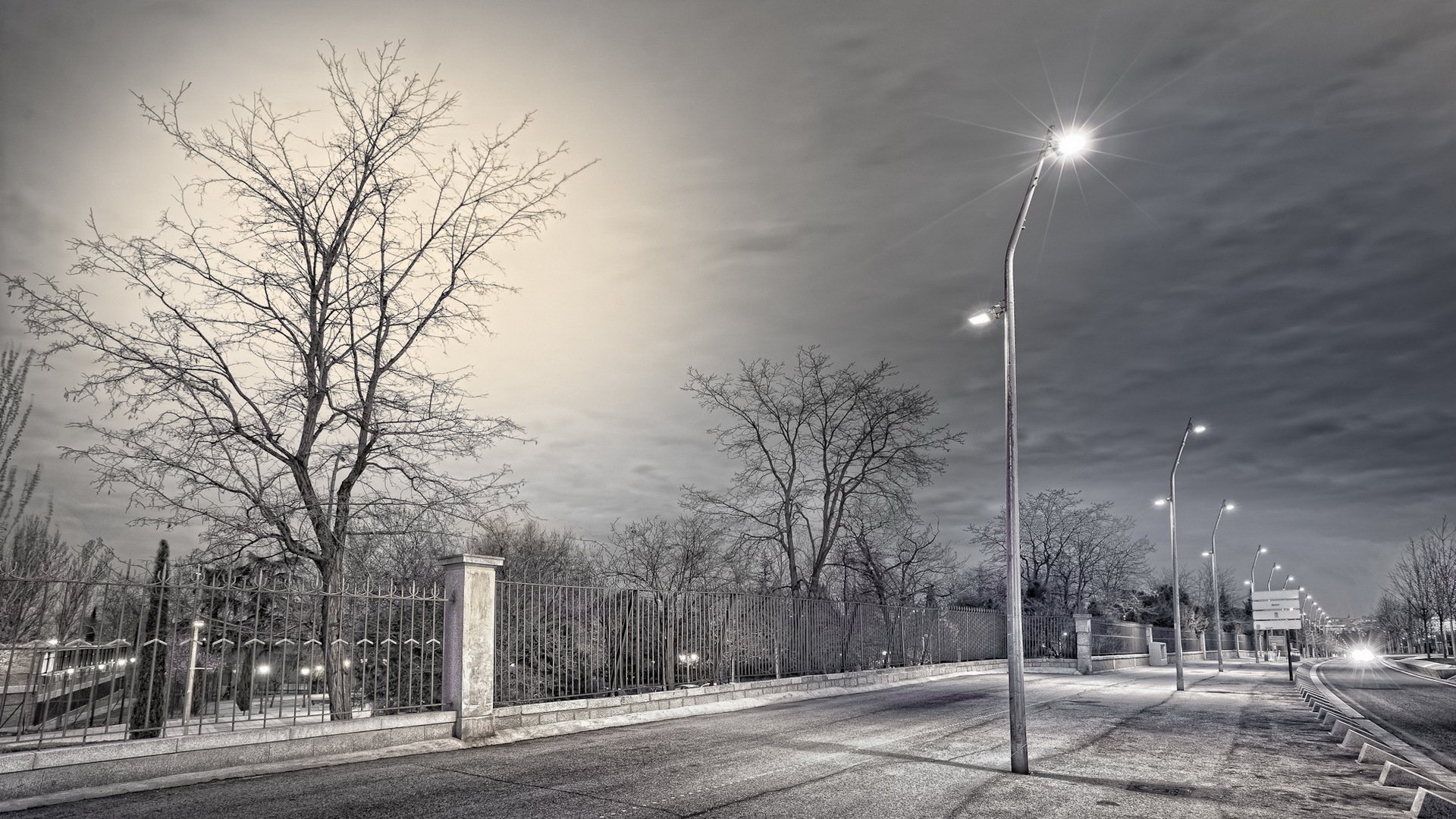 stadt straße laternen zaun nacht