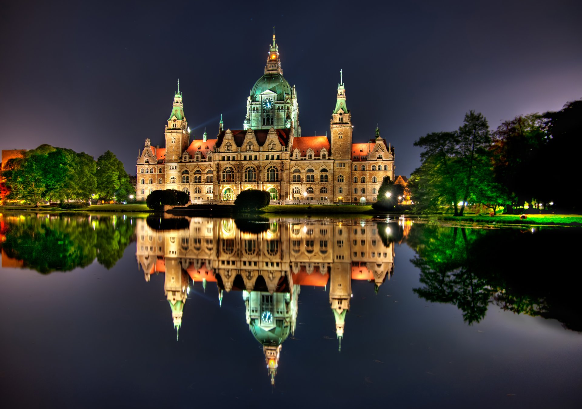 réflexion lac soirée lumières