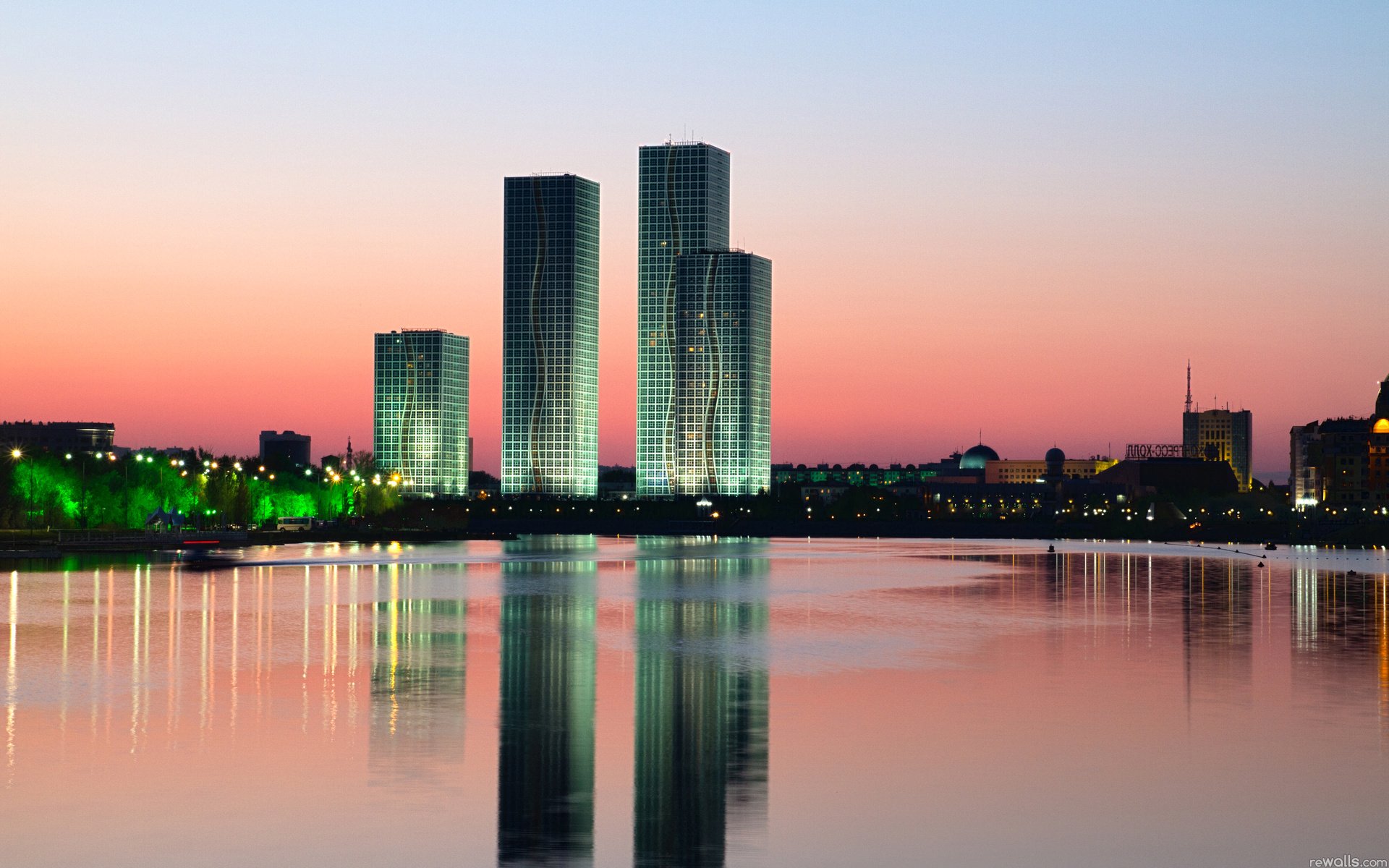 ville kazakhstan maisons bâtiments lumière arbres astana