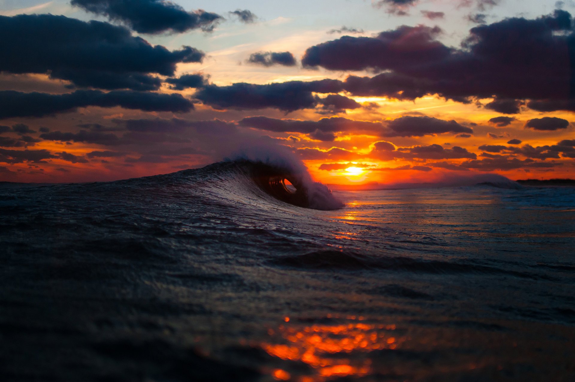 sole tramonto nuvole cielo mare inverno onde oceano