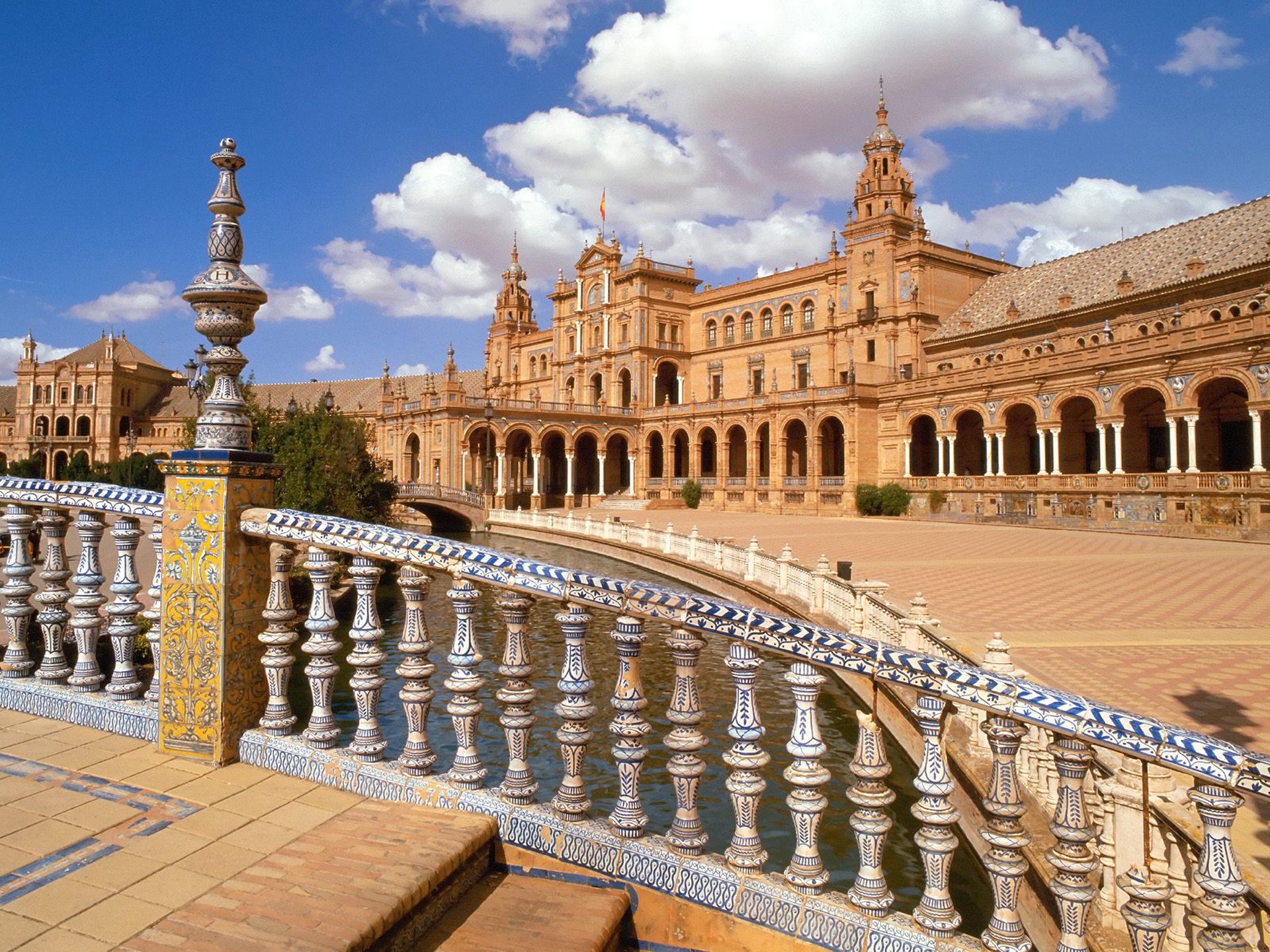 spagna siviglia andalusia piazza centro