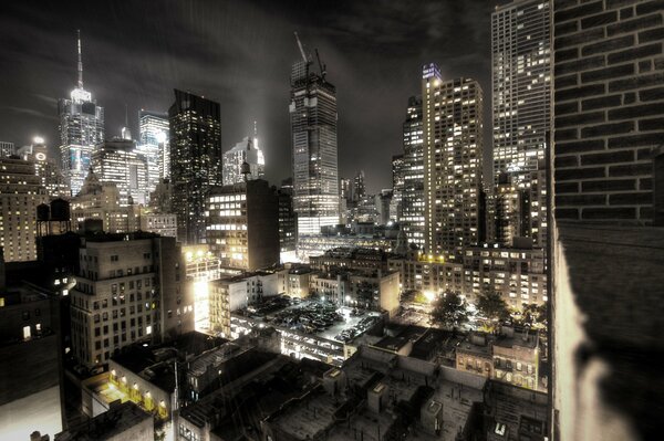 Lumières de la ville de nuit dans l obscurité