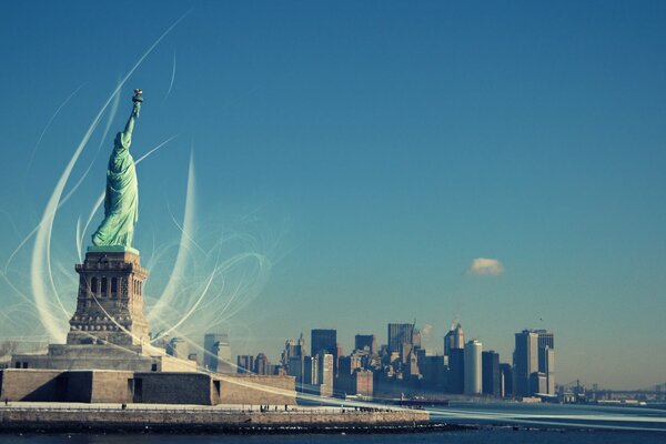 Estatua de la libertad en nueva York iluminando el mundo