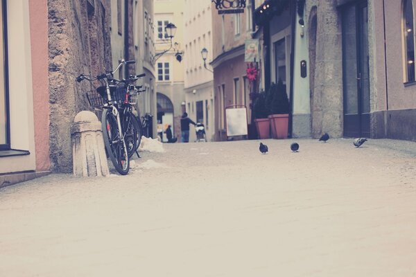 The bike is waiting for the owner from the store