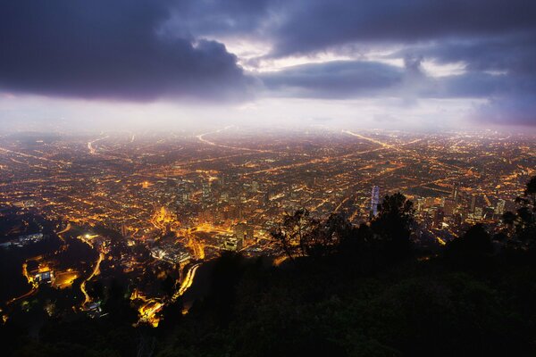 La riche Colombie nocturne de Montserrat