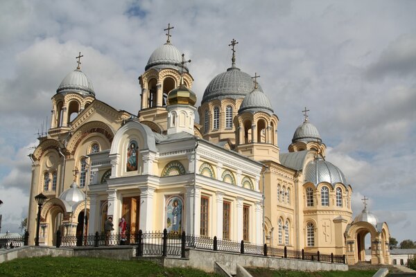 Holy Cross Cathedral against a cloudy sky