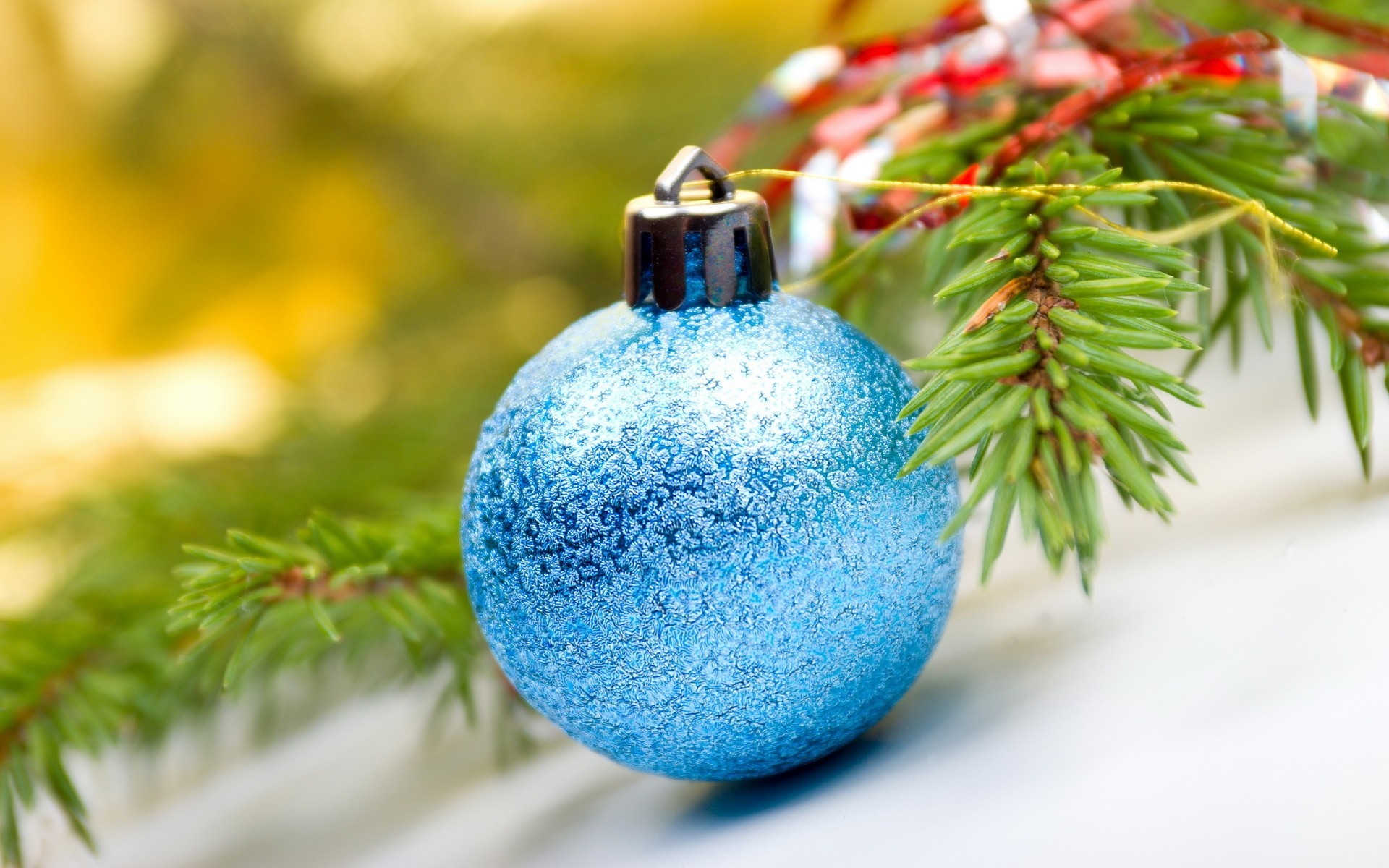 bonne année arbre de noël félicitations tout le monde ballon