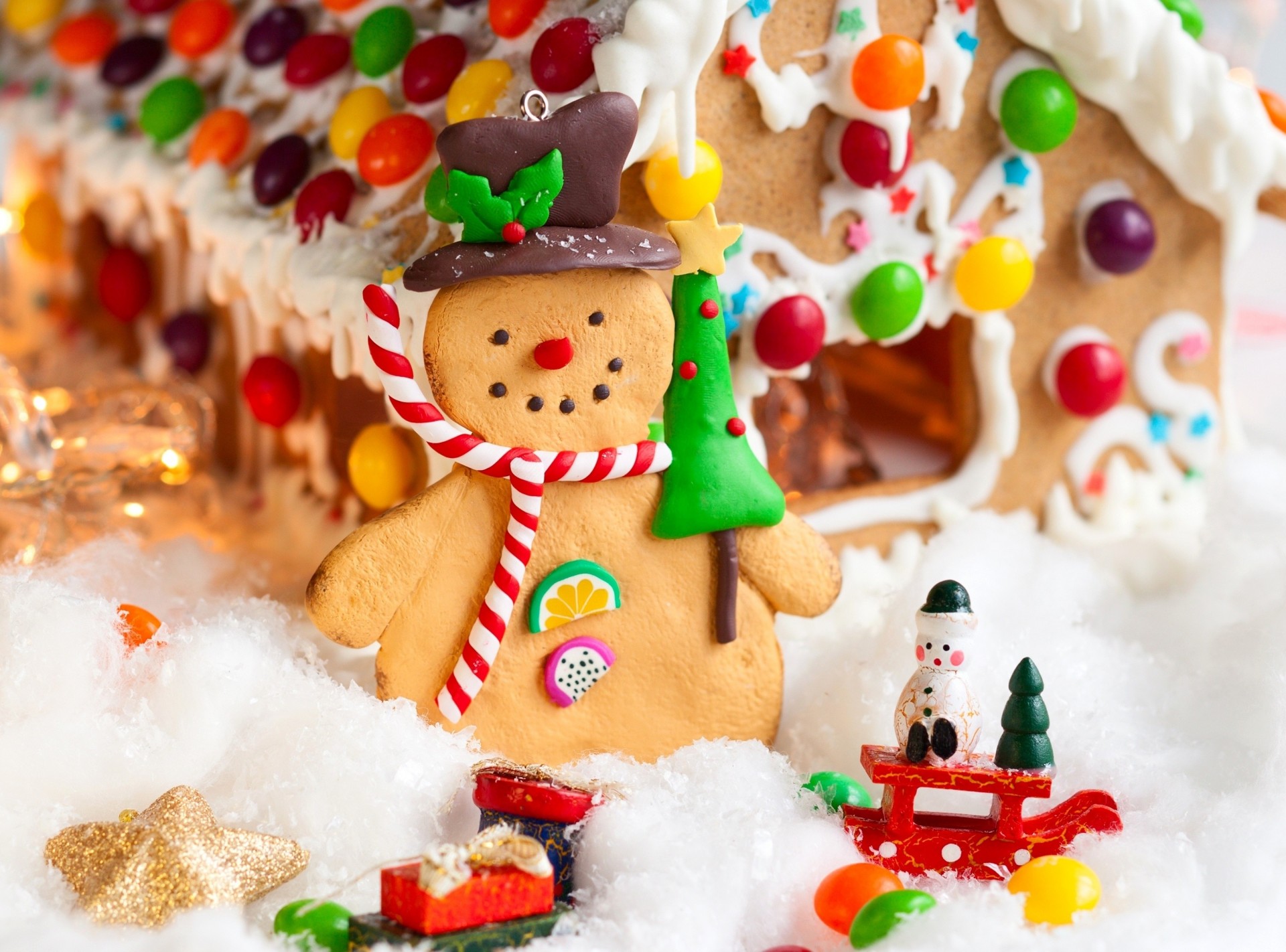 gingerbread snowman toys gingerbread house