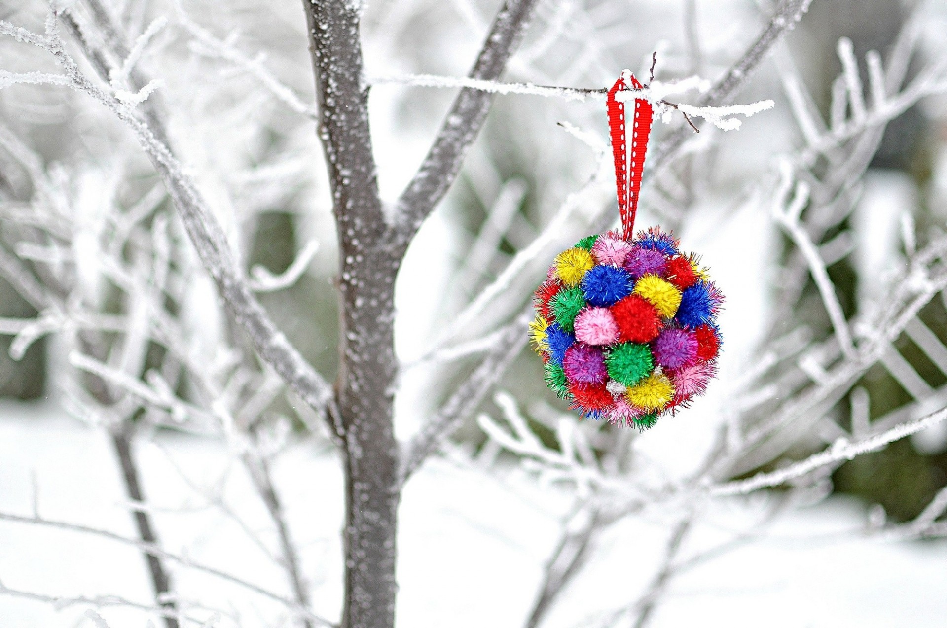 décoration branches jouets arbre