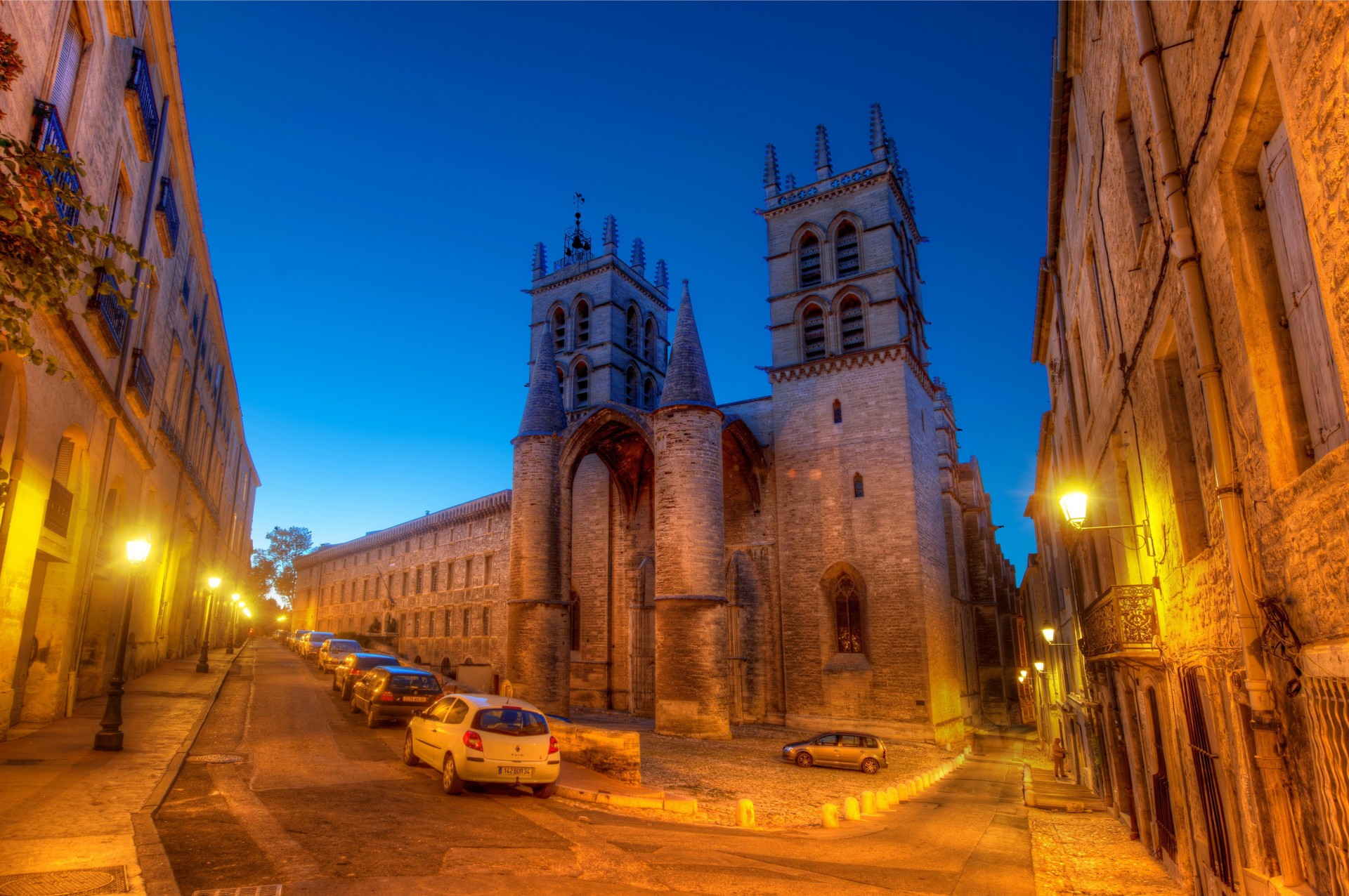 france road night light