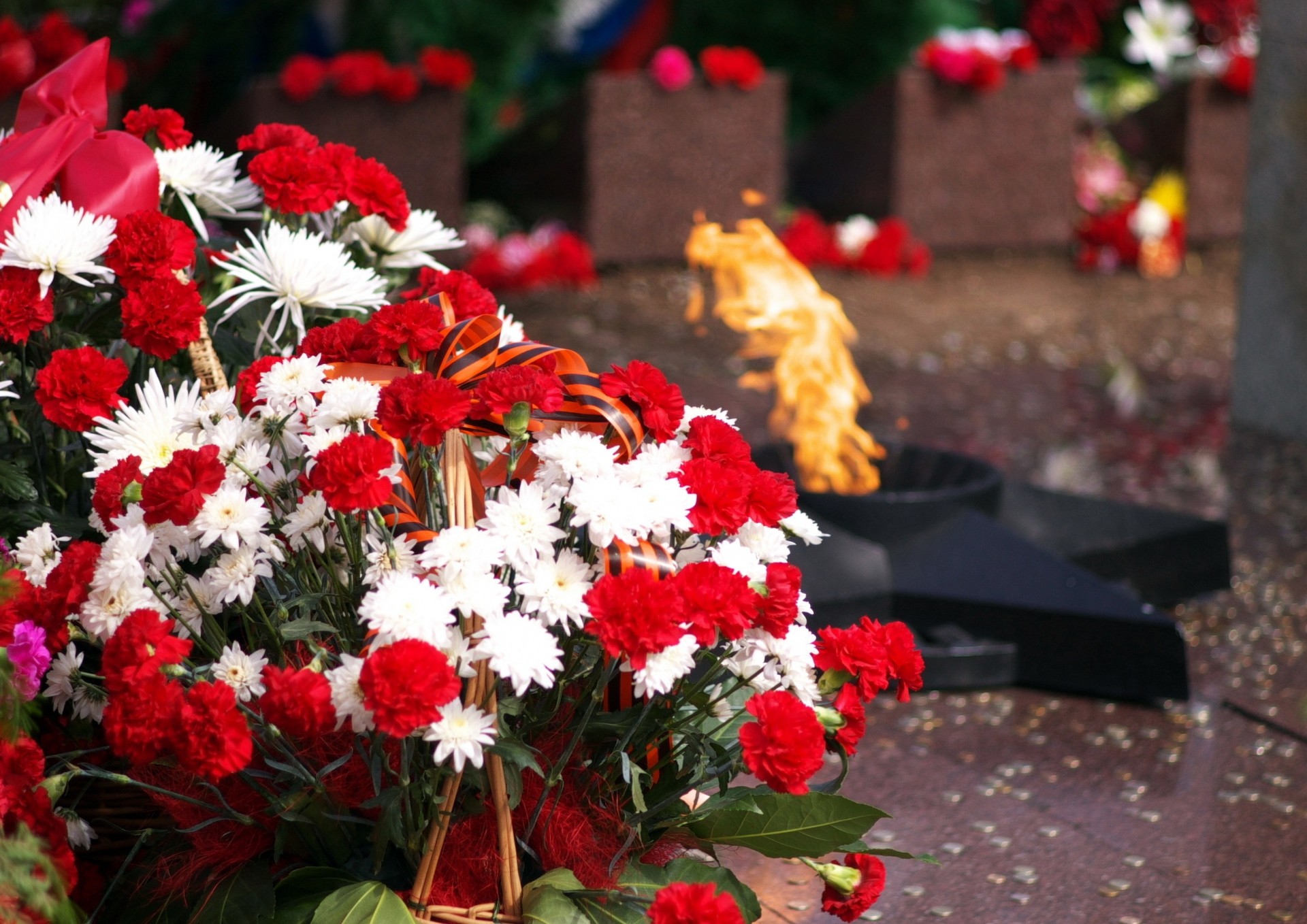 fuego eterno día flores victorias