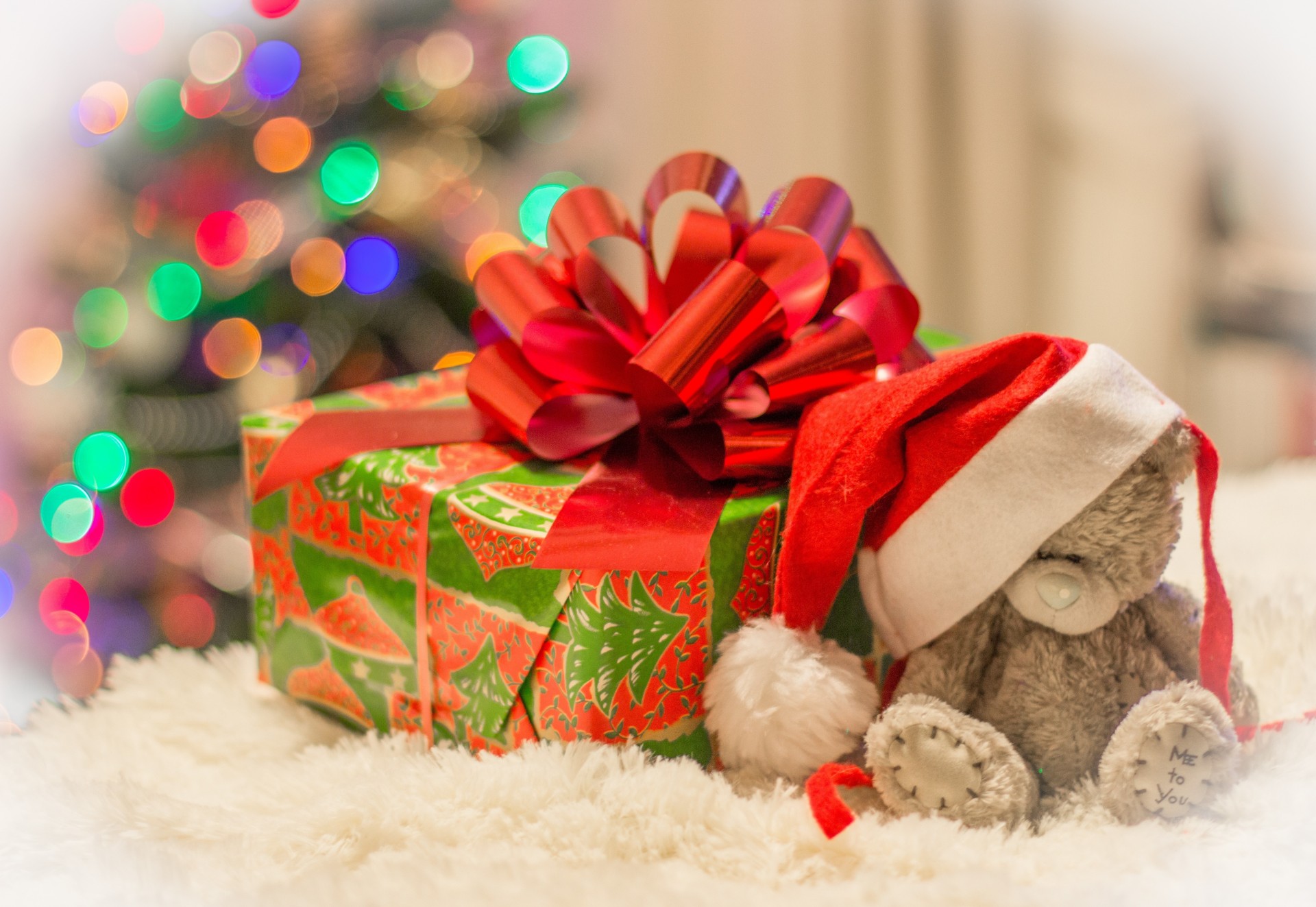 bokeh árbol de navidad podparok oso sombrero