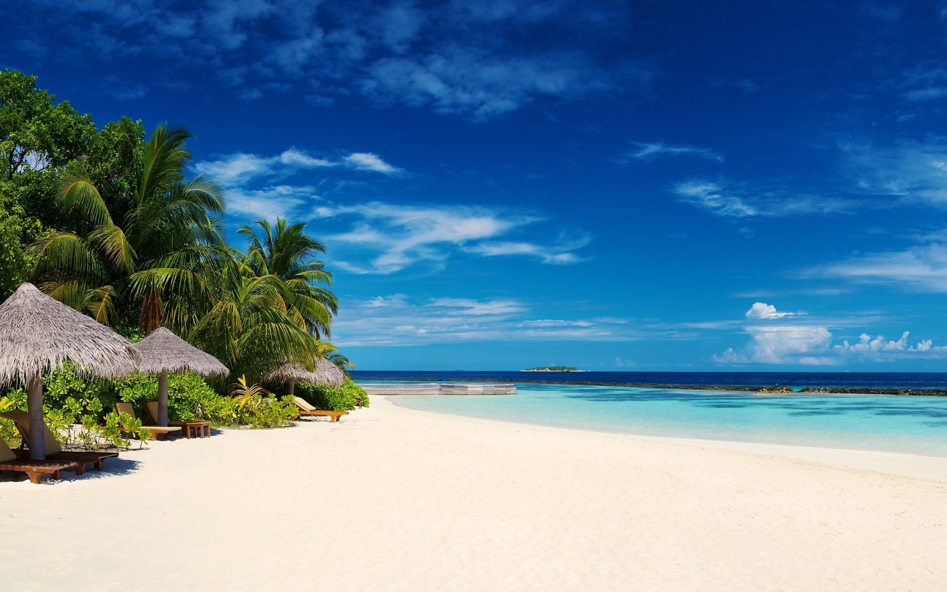 tropicale spiaggia paesaggio palme costa natura cielo paradiso mare spiagge maldive