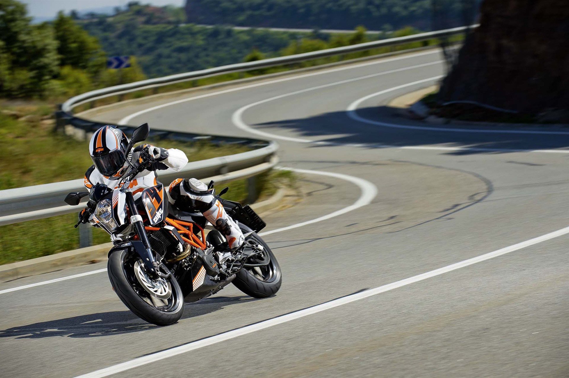 ktm 390 duke moto velocità moto 2013