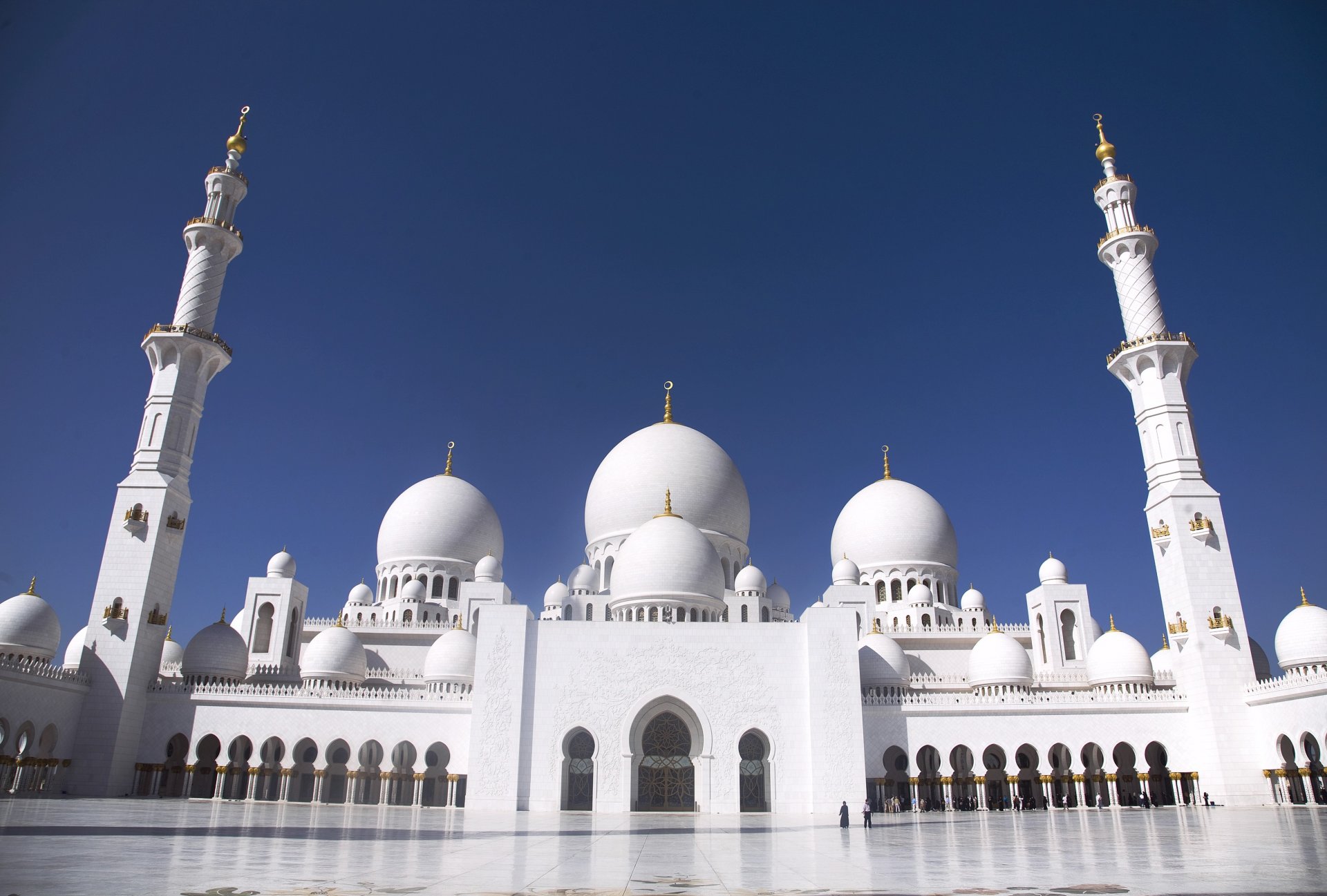 gran mezquita abu dhabi mezquita sheikh zayed plaza arcos